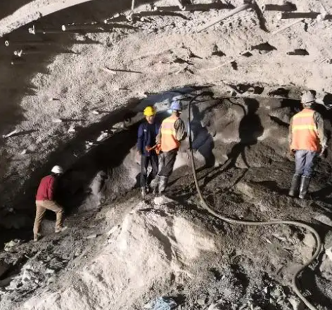 三亚拱顶带模注浆料的施工流程及注意事项